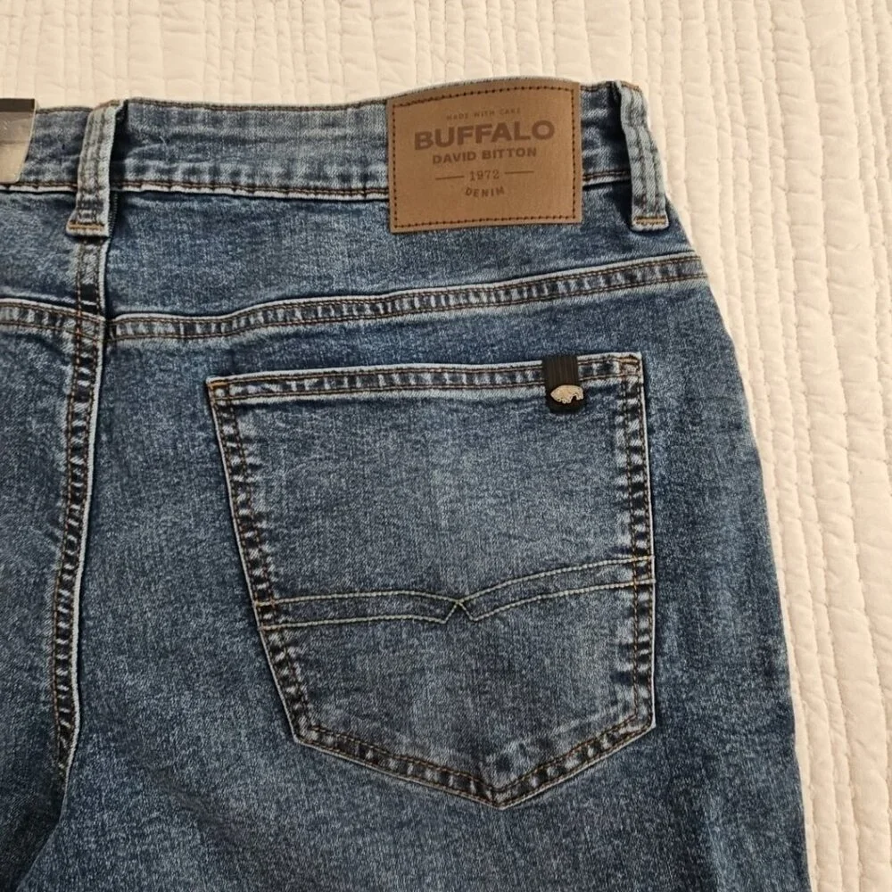 Buffalo David Bitton Ash Jeans Men's 34x30 Med Wash NEW Slim‎ Straight Stretch